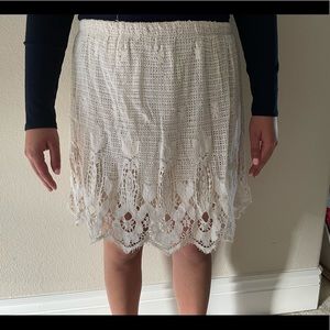 Lace cream skirt